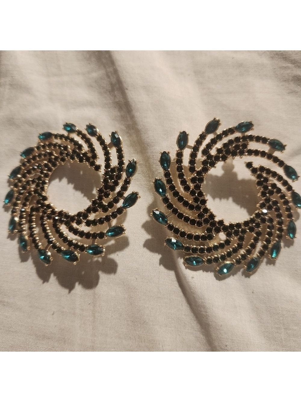 Gorgeous Green crystal statement post earrings